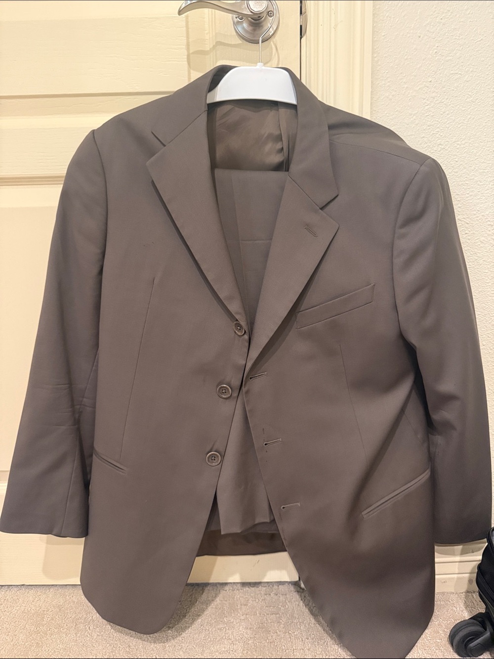 Armani Collezioni Men's Dark Gray Three-Button Suit Jacket and pants